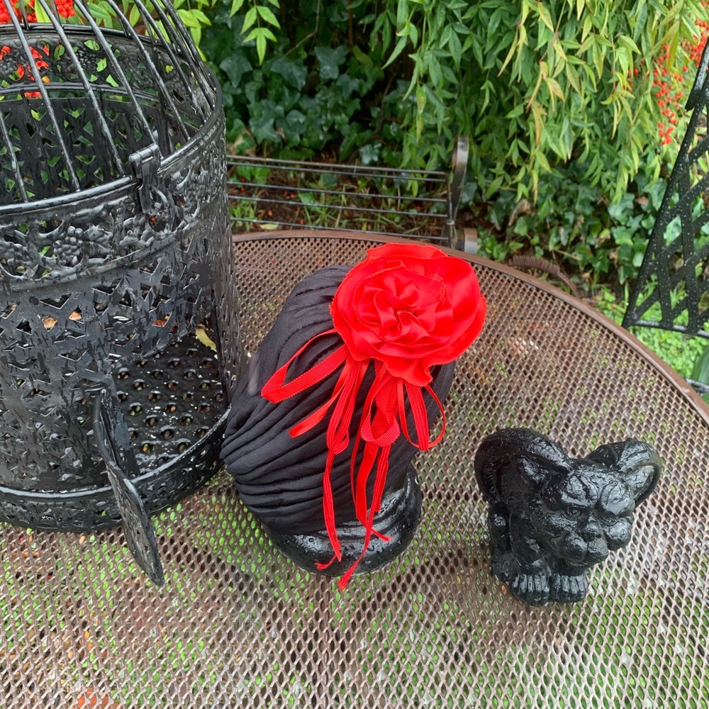 Cloche hat in black with a raw edged fabric flower pin by kreativekristen - Picture 5 of 8